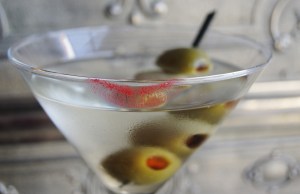 A Comprehensive Guide to Martinis – Spirit Sirens