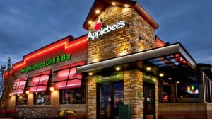 Image of exterior of Applebees Restaurant at night